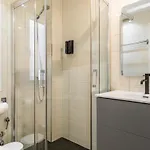 Minimalistic In Heart Of Rems *