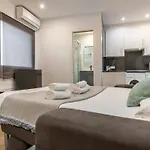 Minimalistic In Heart Of Rems 马拉加